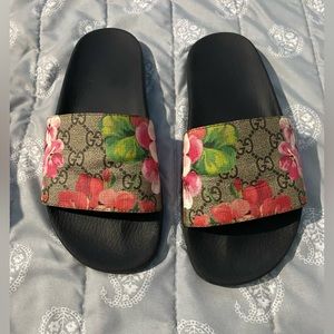 Floral Gucci slides